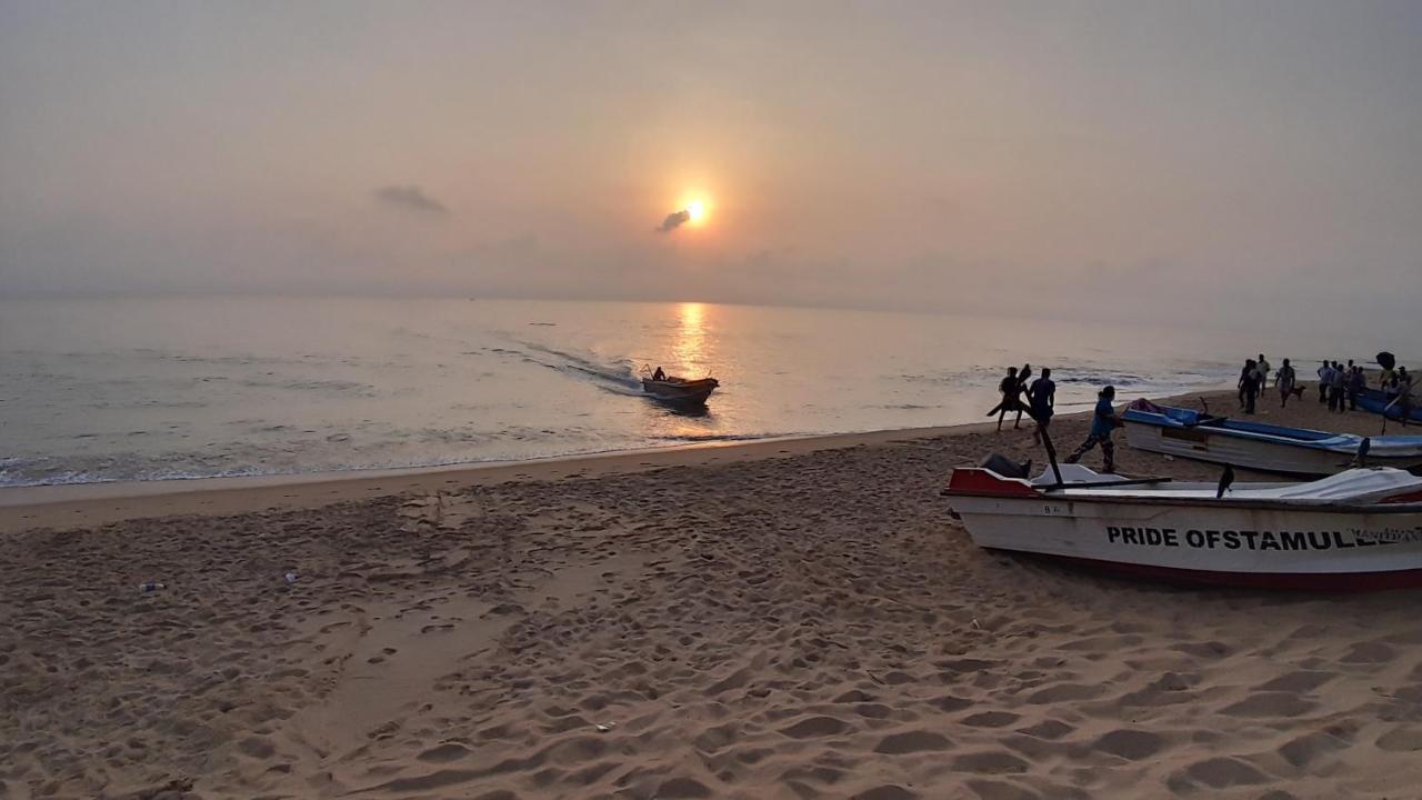 Kunam Beach Rest Inn 바티칼로아 외부 사진