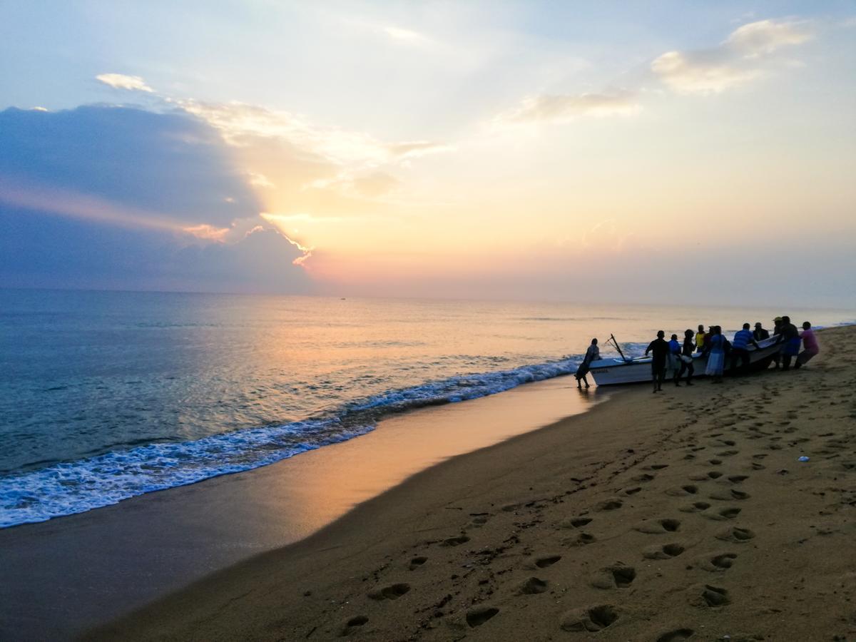 Kunam Beach Rest Inn 바티칼로아 외부 사진