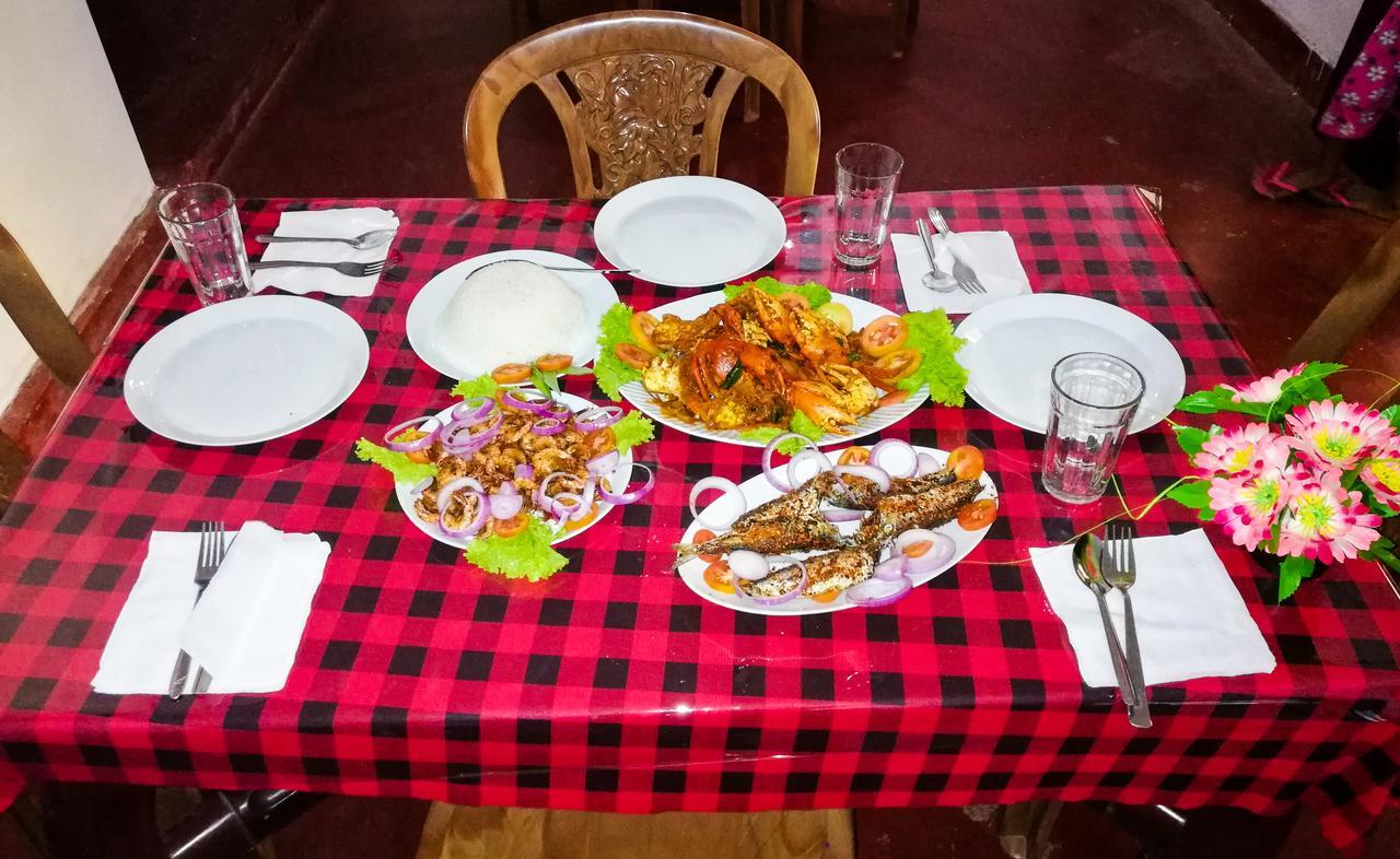 Kunam Beach Rest Inn 바티칼로아 외부 사진